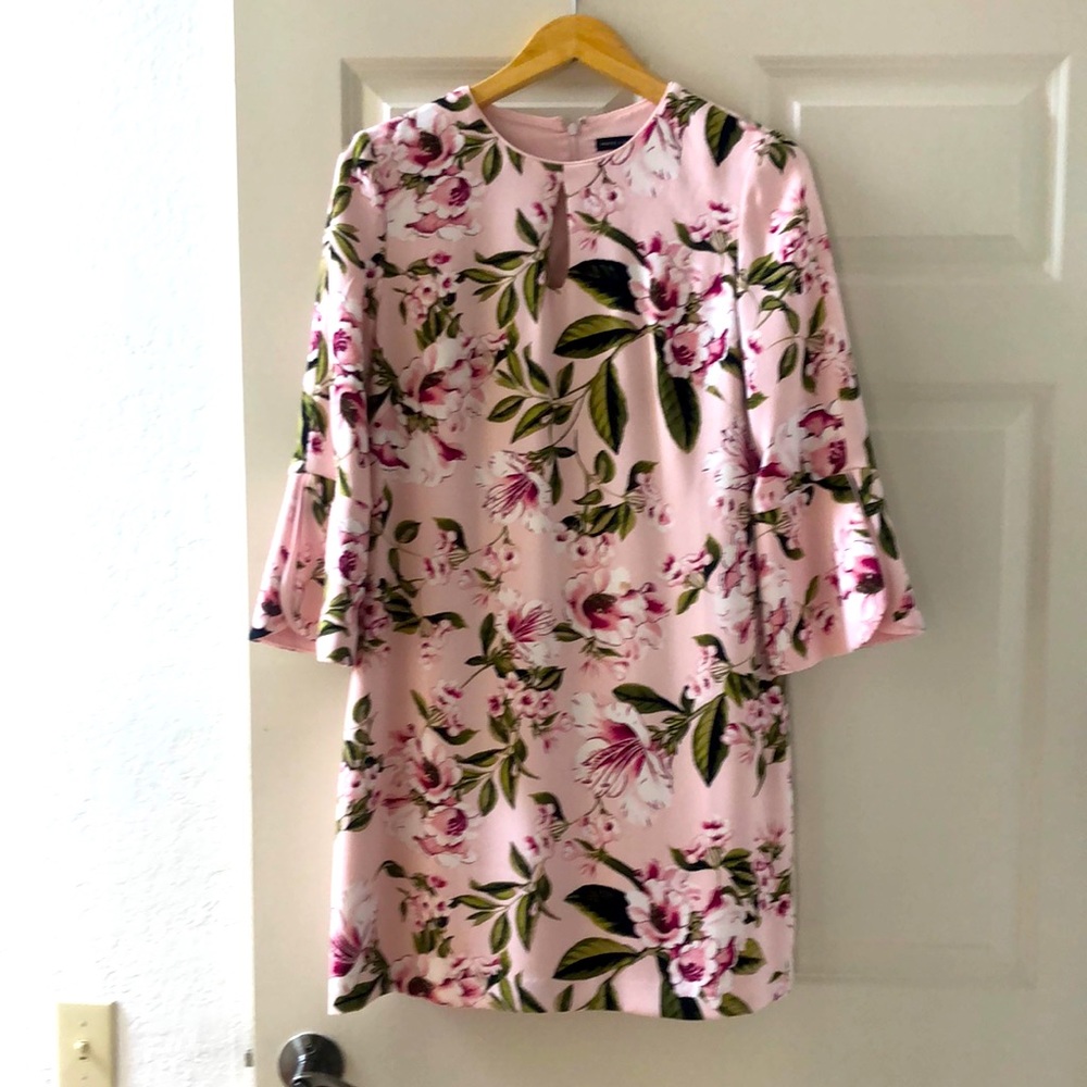 White House Black Market. Size 6. Excellent condition.  Never worn.